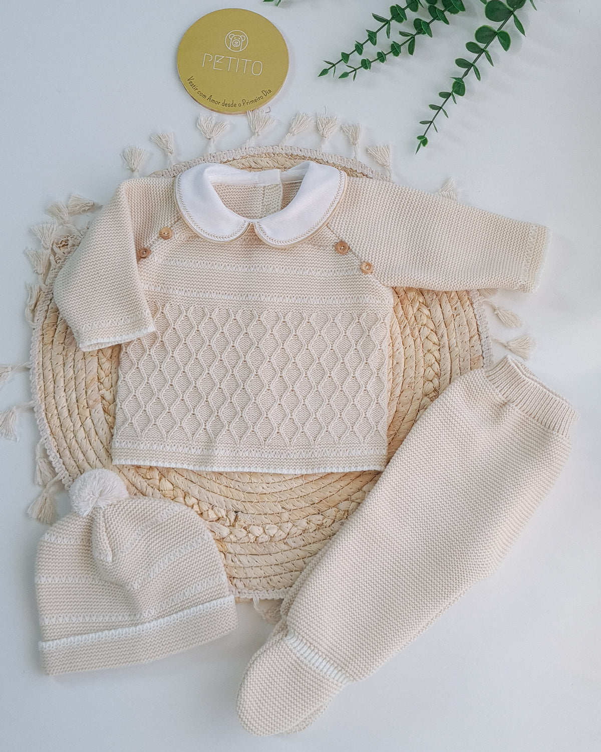 Conjunto de malha – camisola, calça e gorro