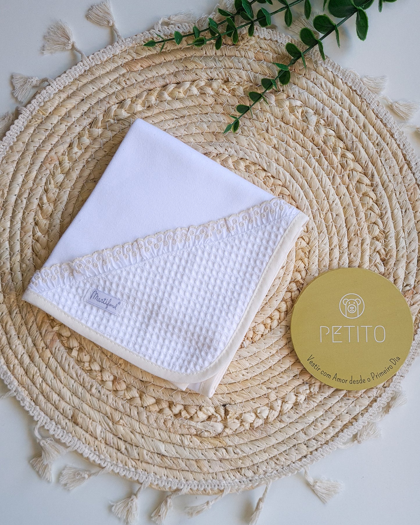 Fralda favo com bordado