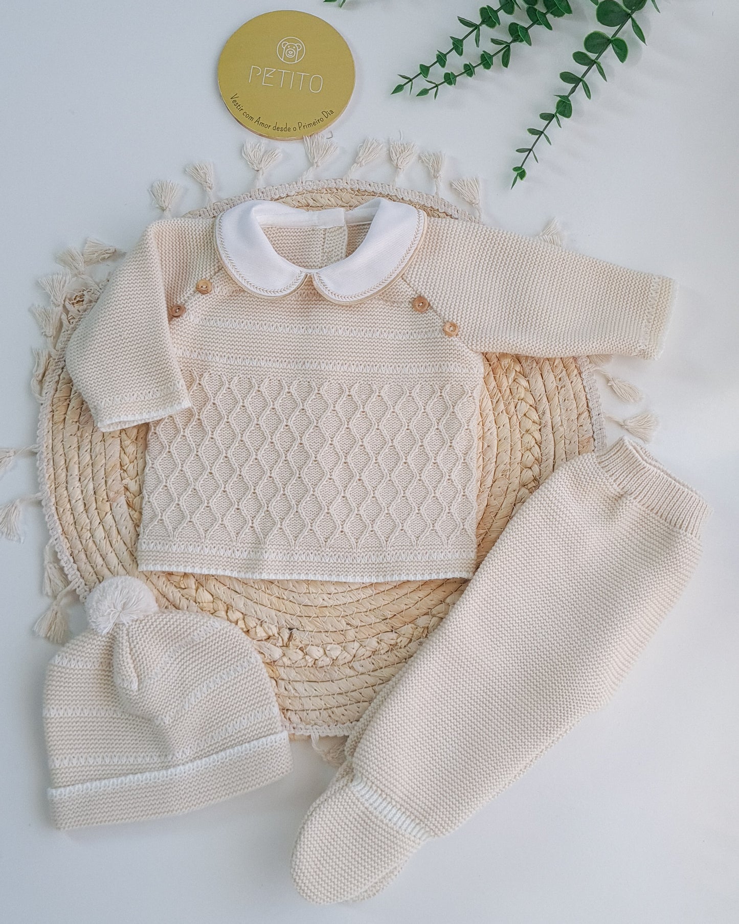 Conjunto de malha – camisola, calça e gorro