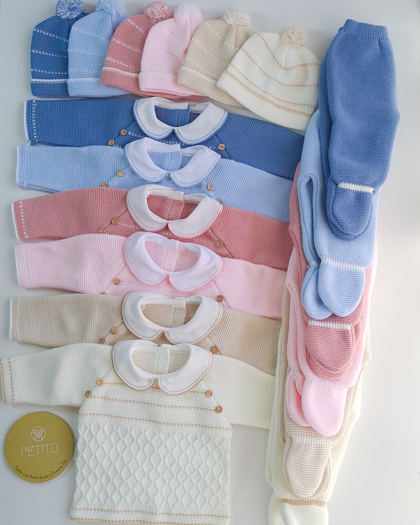 Conjunto de malha – camisola, calça e gorro